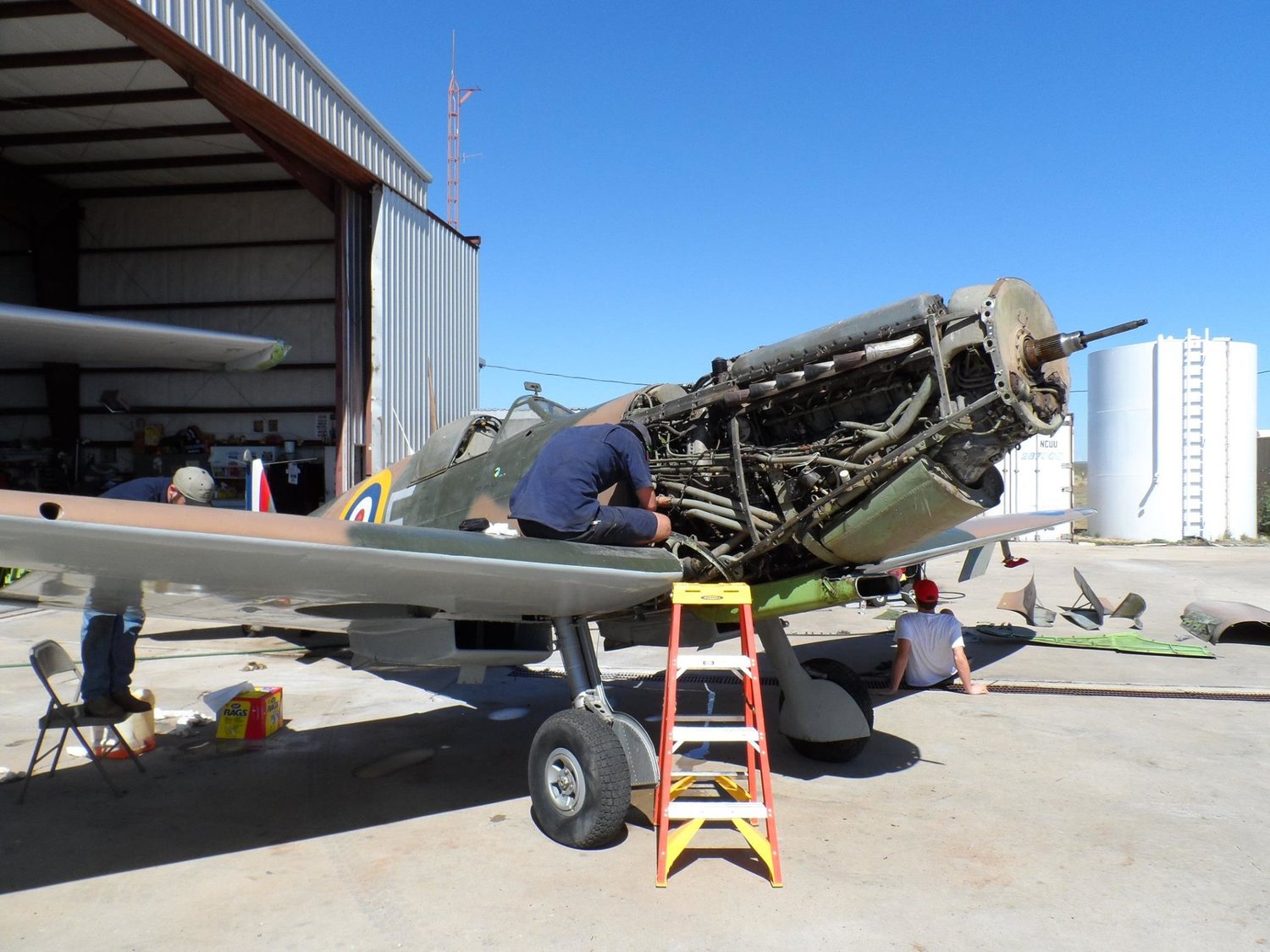 dismantling aircraft